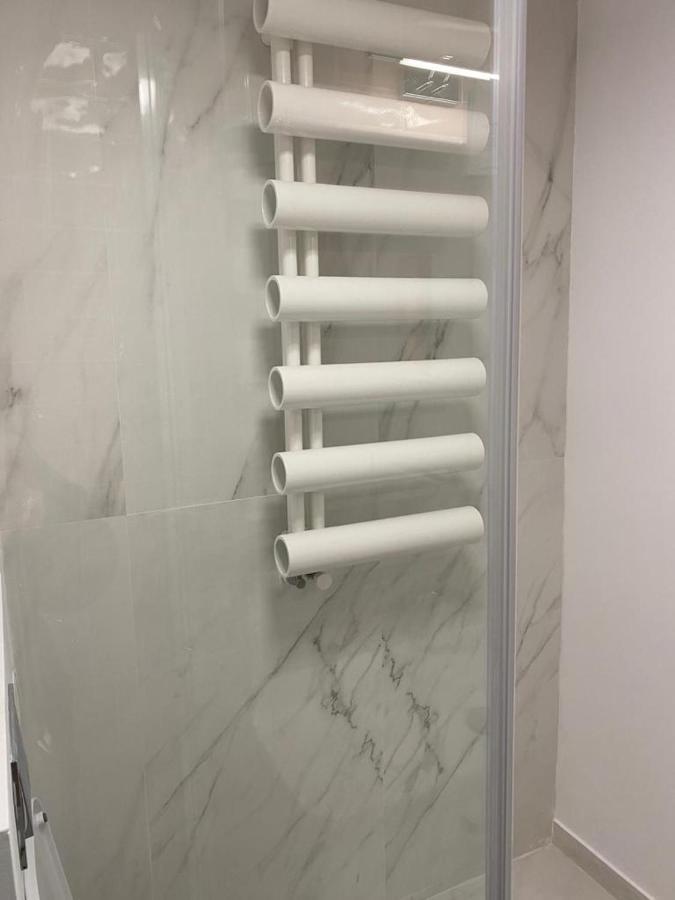 Mery Luxury Apartment Galaţi Eksteriør bilde