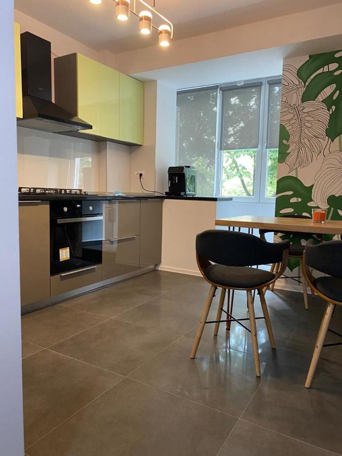 Mery Luxury Apartment Galaţi Eksteriør bilde